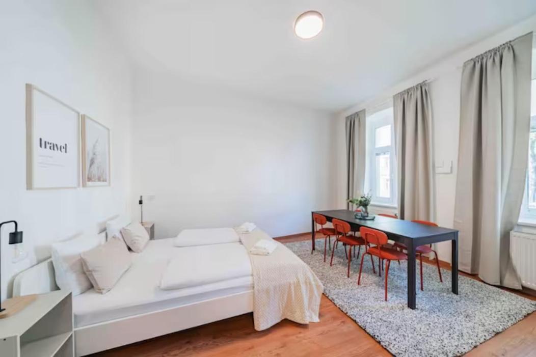 Apartments Next To Schoenbrunn - Free Parking !!! Wien Eksteriør bilde